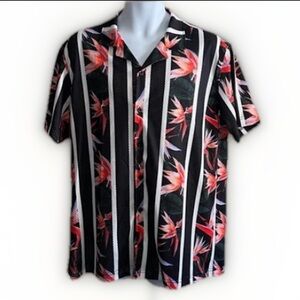 ⭐️ Offer B2G2! BUY 2 GET 2 FREE! 
Forever 21 Birds of Paradise Mesh Button Shirt